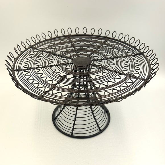 Crate and Barrel Vintage Style Wire Cake Stand Rustic Farmhouse Decorative EUC - Picture 2 of 4